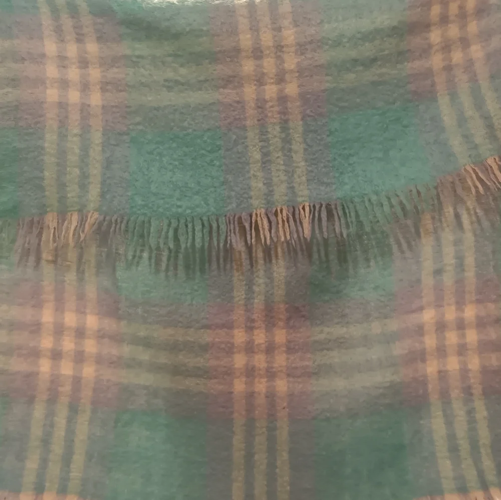 Mohair Vintage Regency by Laconia 48